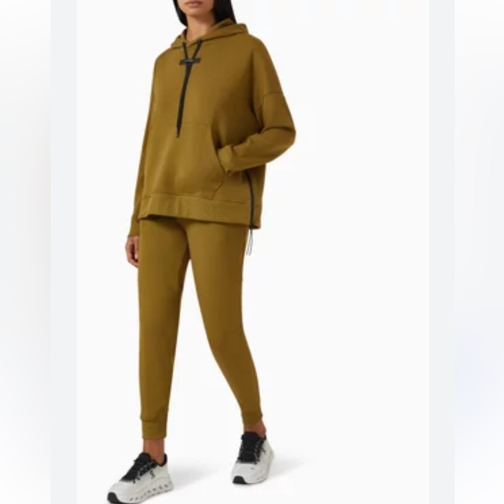 21. On Running jogger Sweatpant